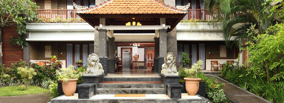 Een foto van de buitenkant van Bali Tropic Resort & Spa