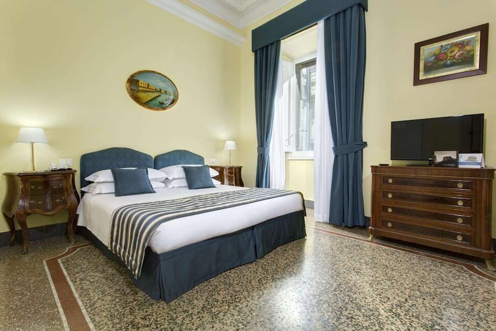 Ein Foto Golden Tulip Rome Piram