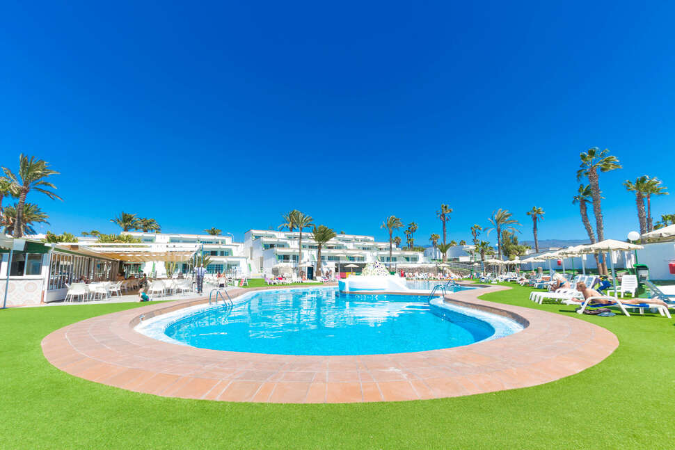 Een foto van het zwembad bij Vista Oasis