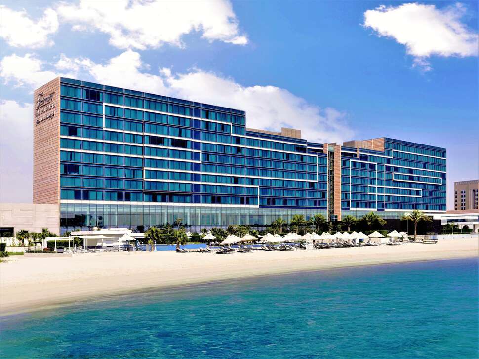 Ein Foto von der Außenansicht des Fairmont Bab Al Bahr