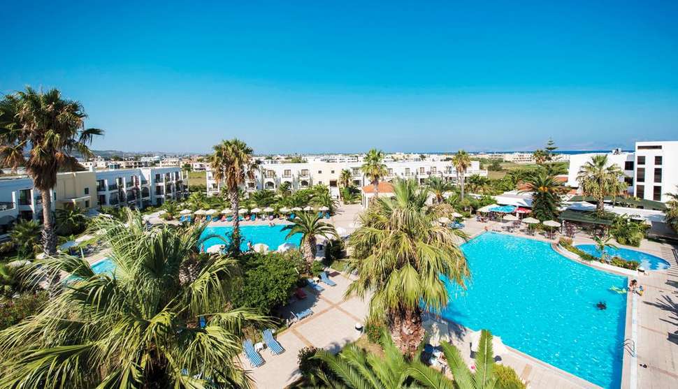 Een foto van het zwembad bij Tigaki Beach Hotel
