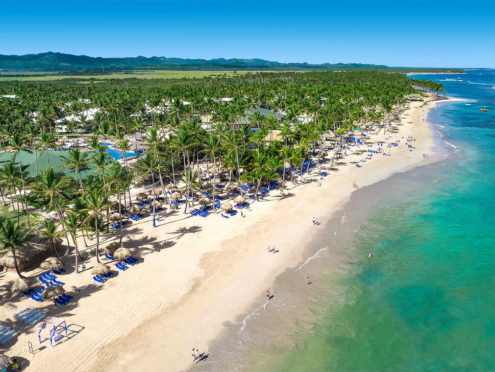 Een foto van het strand bij Grand Sirenis Punta Cana Resort
