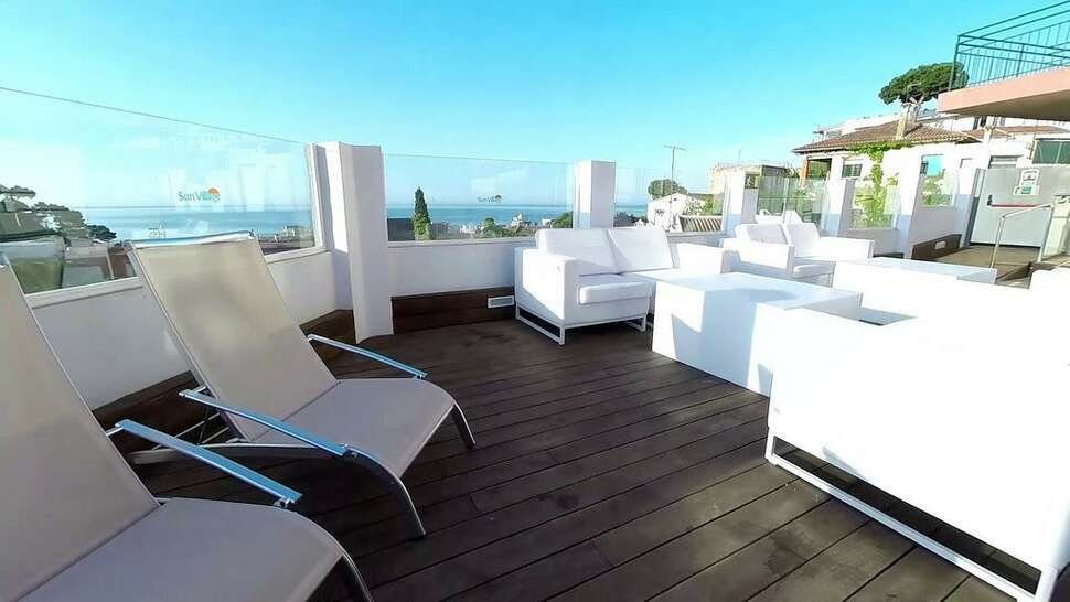 Een foto van het terras bij Alegria Sun Village