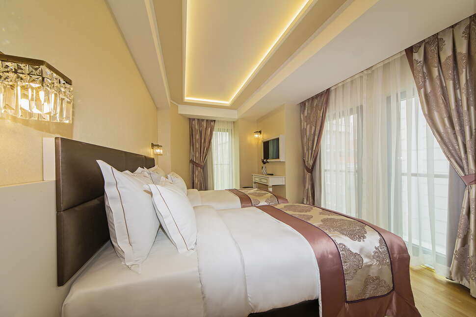 Ein Foto Grand Naki Hotel