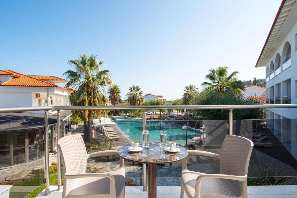 Een foto van het terras bij Hotel Flegra Palace