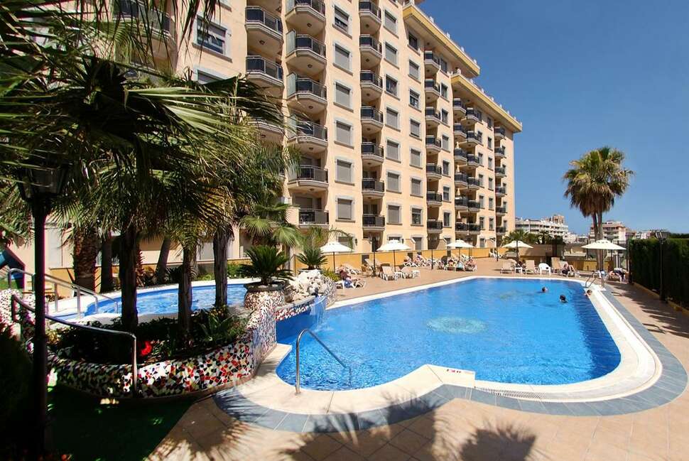 Een foto van het zwembad bij Mediterraneo Real Appartementen