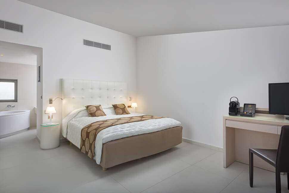 Ein Foto The Ixian Grand & All Suites