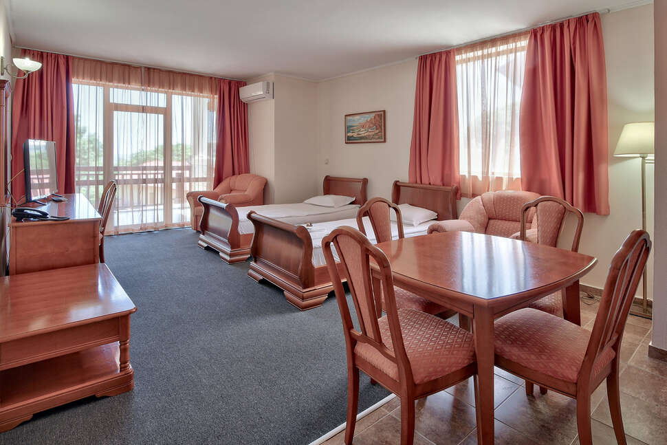 Een foto van Estreya Palace & Residence