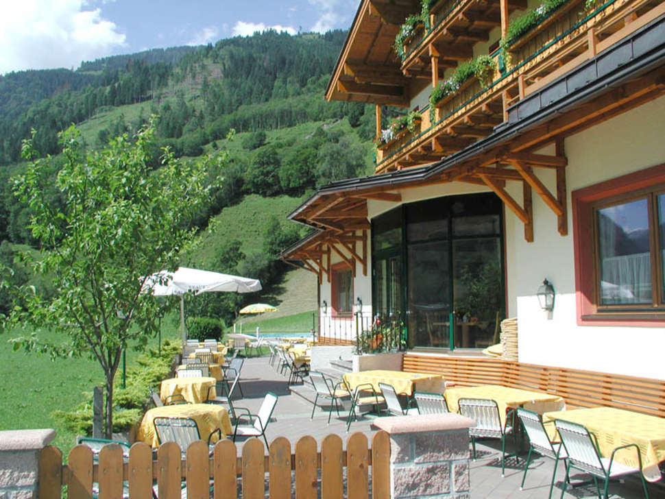 Ein Foto von der Terrasse im Feriendorf Ponyhof