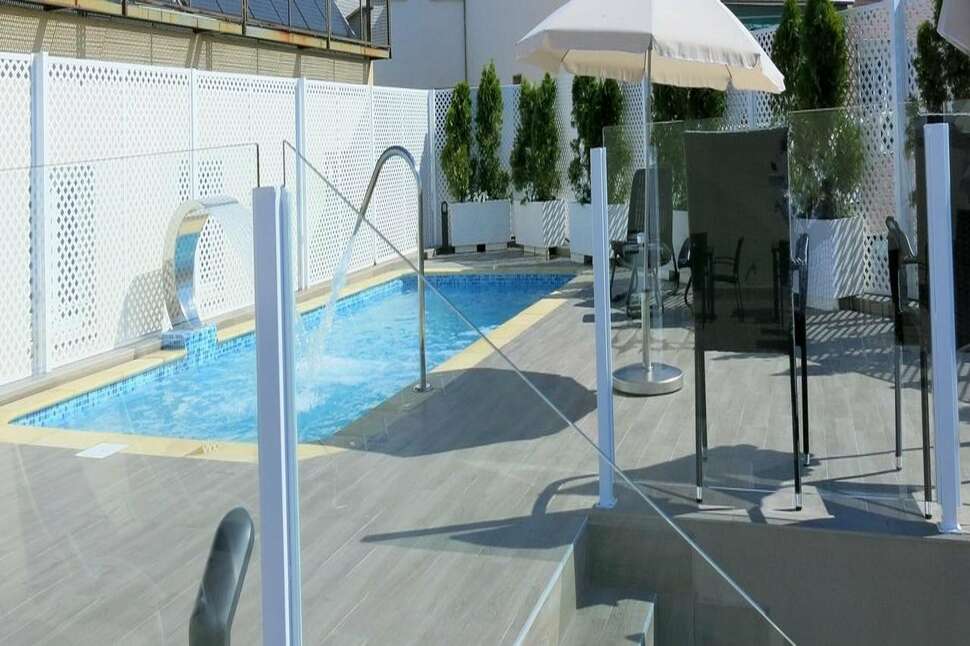 Een foto van het zwembad bij Hotel Porcel Ganivet