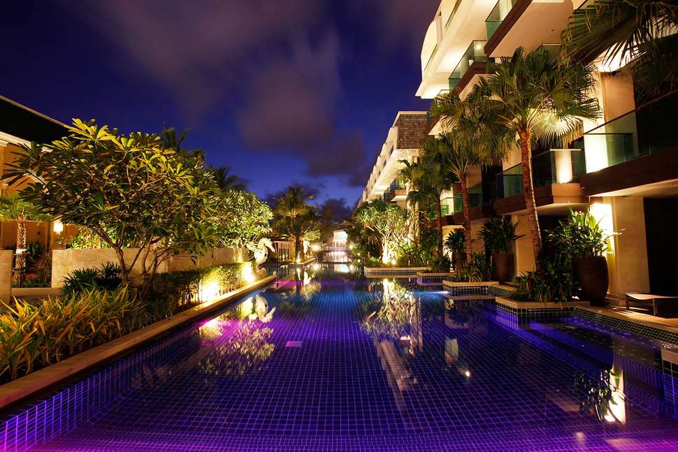 Een foto van het zwembad bij Phuket Graceland Resort & Spa