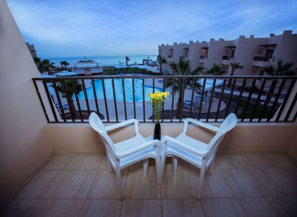 Ein Foto Sky View Suites Hotel