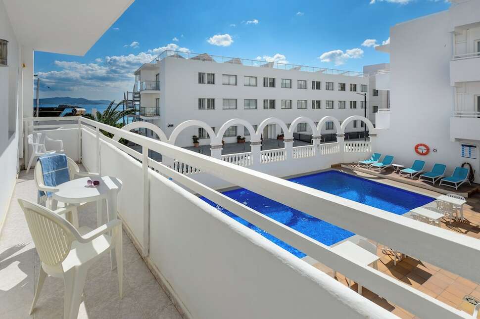 Ein Foto Apartments Lux Mar