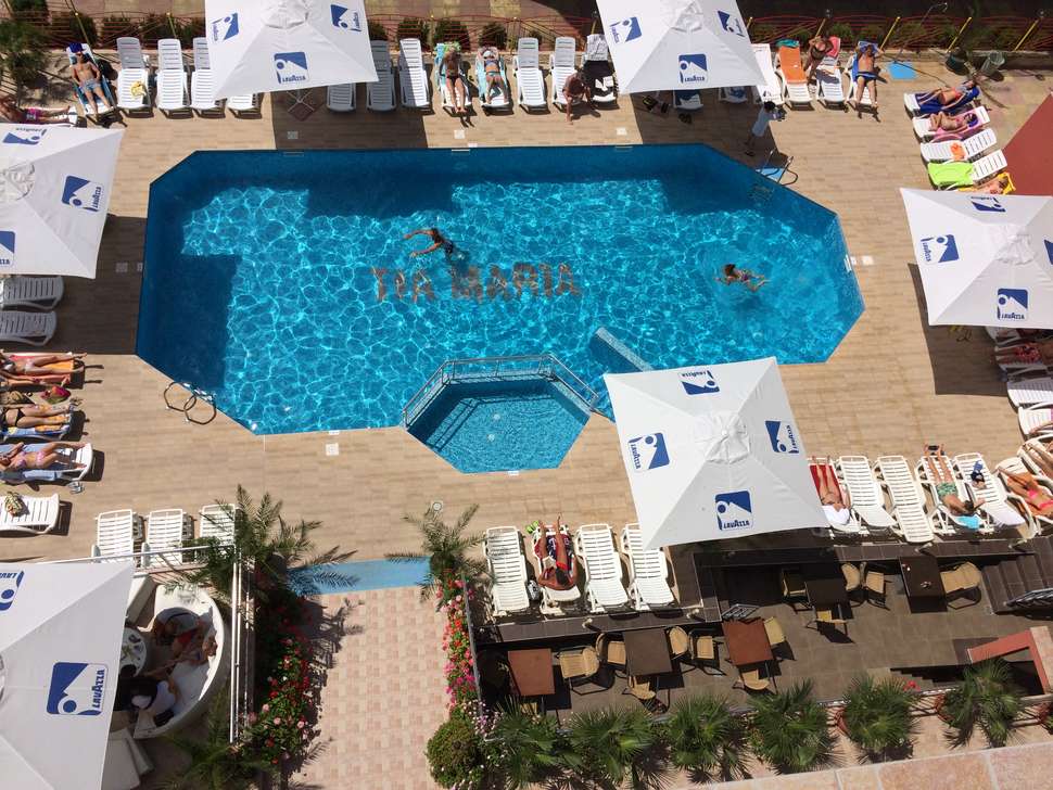 Een foto van het zwembad bij Hotel Tia Maria