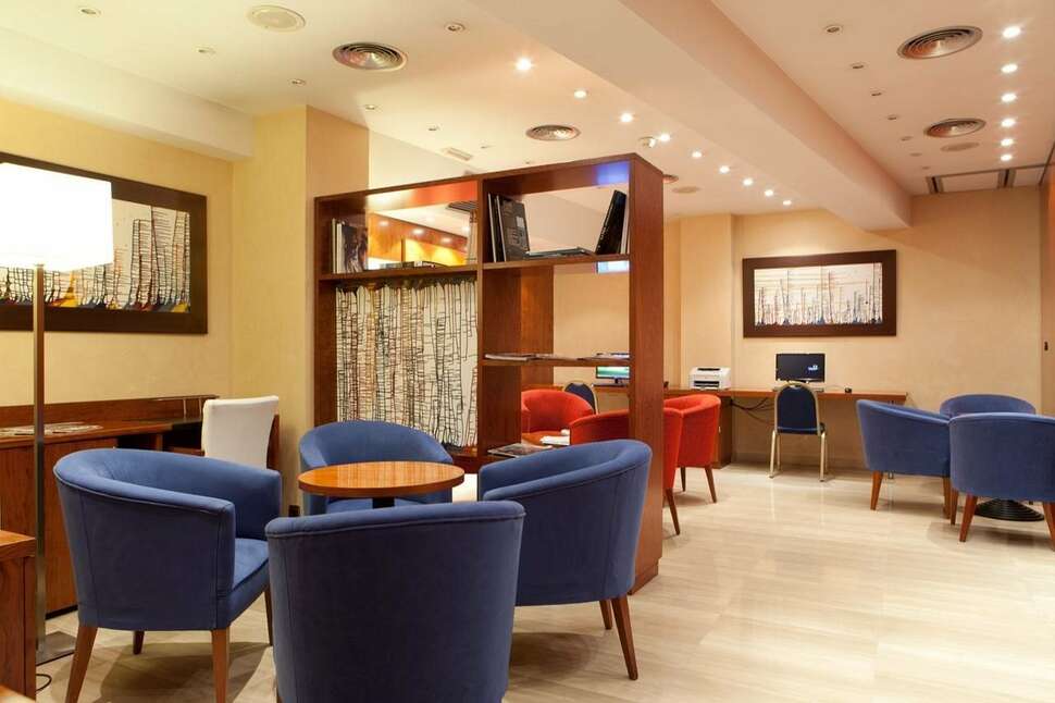 Ein Foto vom Innenbereich im Hotel Garbi Millenni