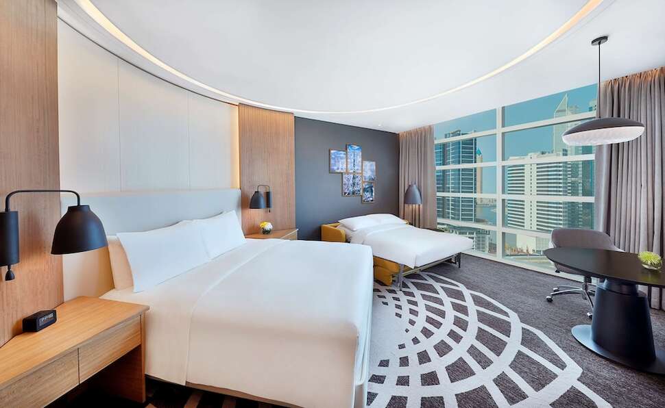 Ein Foto DoubleTree by Hilton Dubai Business Bay