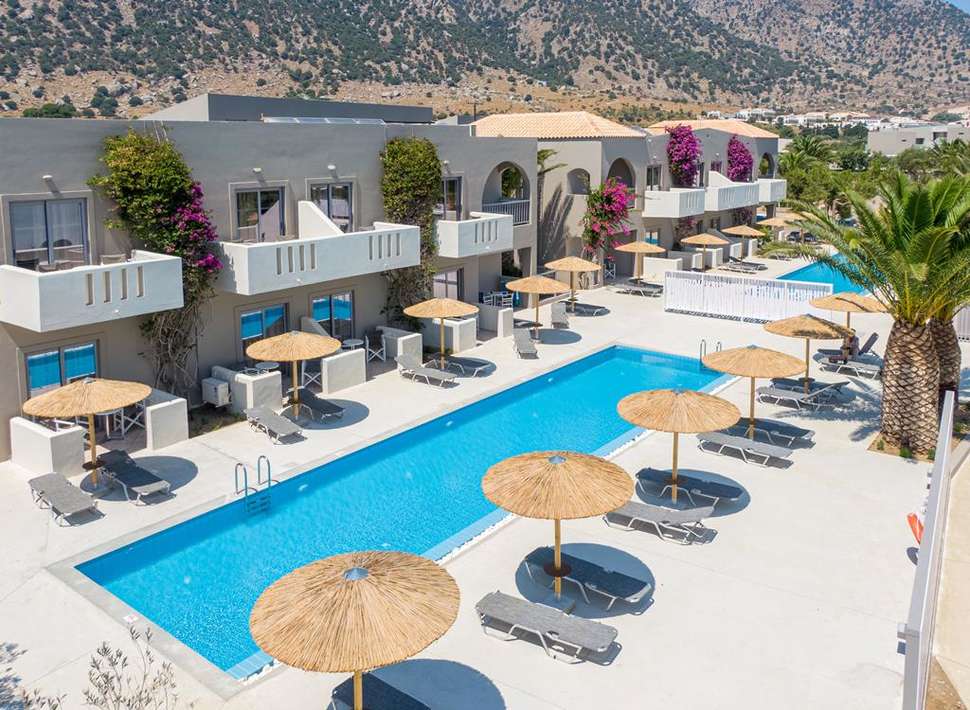 Een foto van het zwembad bij Akti Beach Club