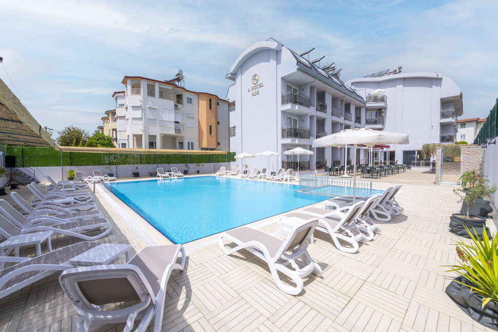 Ein Foto vom Pool im A Hotel Side
