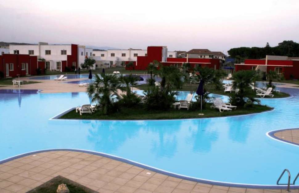Een foto van het zwembad bij Club Esse Sunbeach