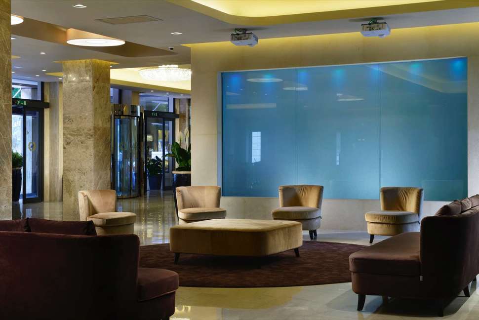 Ein Foto vom Innenbereich im Grand Hotel Mediterraneo