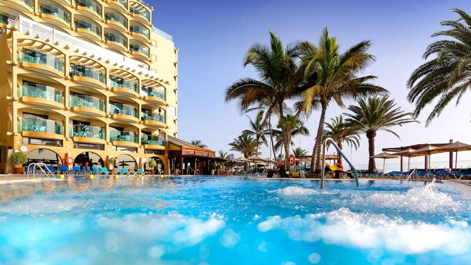 Een foto van het zwembad bij Bull Hotel Dorado Beach