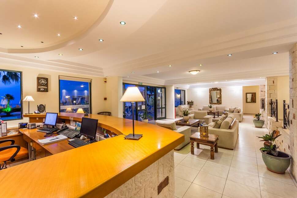 Een foto van het interieur van Asterias Village Resort