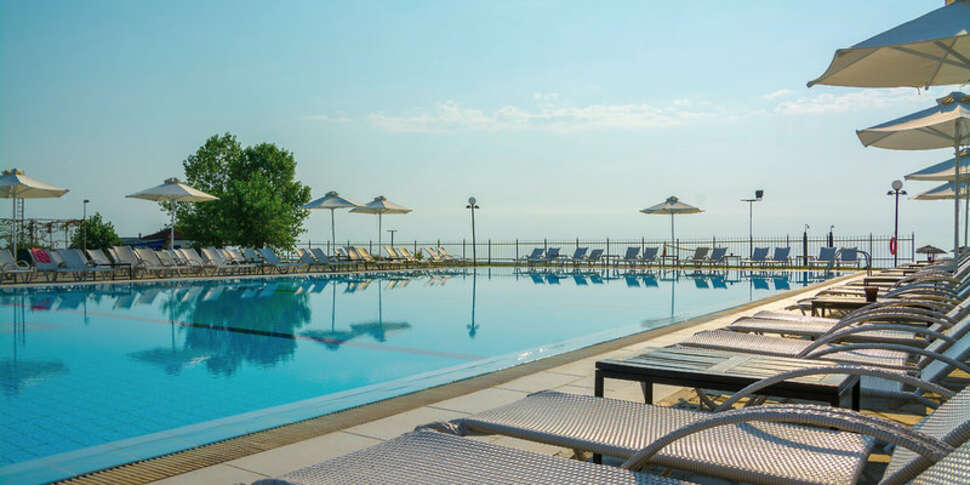 Een foto van het zwembad bij Dion Palace Beauty & Spa Resort