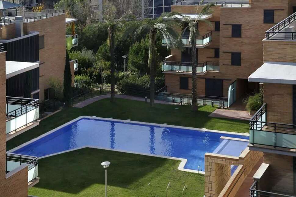 Een foto van het zwembad bij Pierre & Vacances Residence Salou