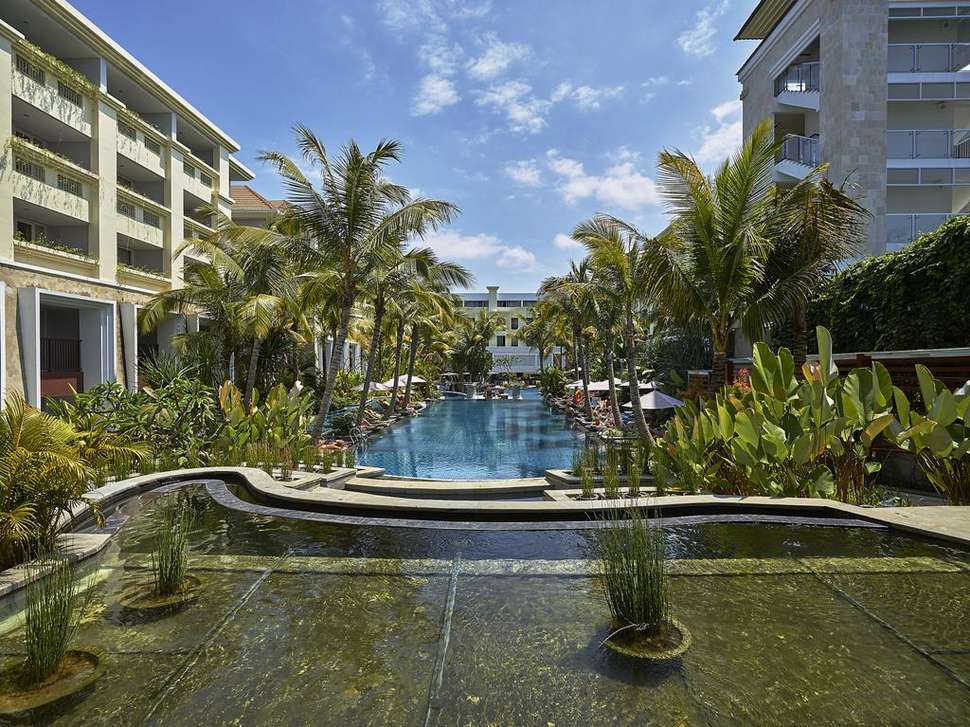 Een foto van het zwembad bij Sanur Resort Watujimbar