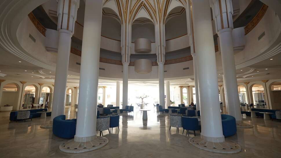 Ein Foto Golden Tulip Taj Sultan