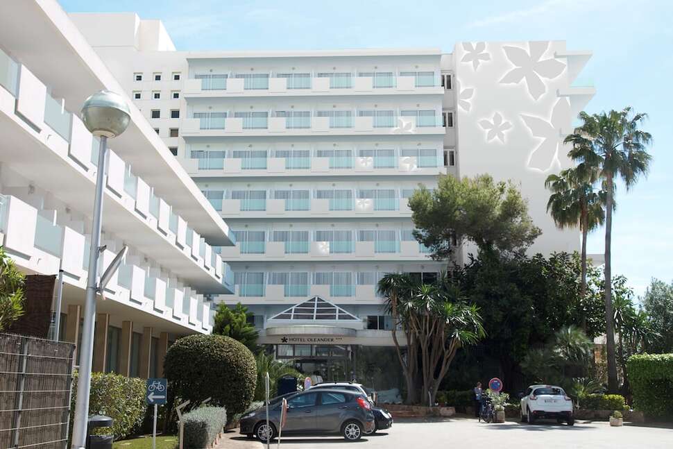 Een foto van de buitenkant van Hotel Oleander