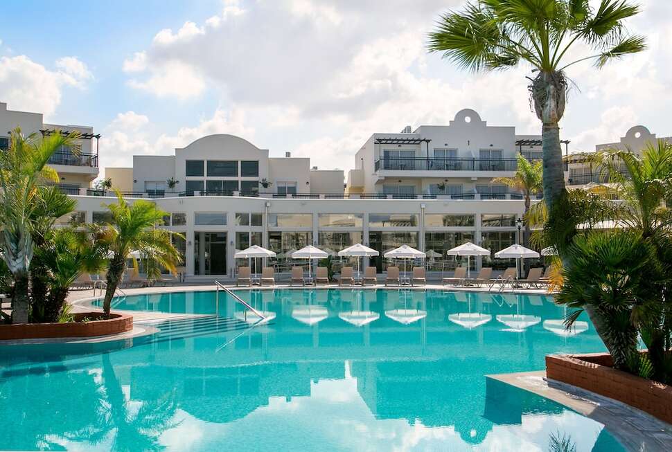 Een foto van Louis Paphos Breeze