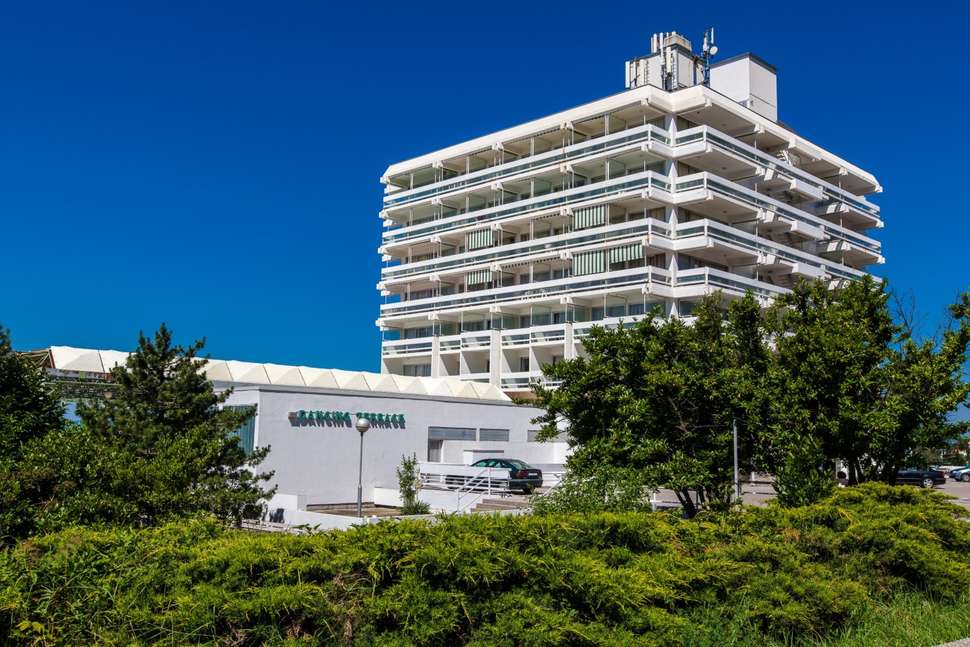 Ein Foto von der Außenansicht des Hotel Omorika