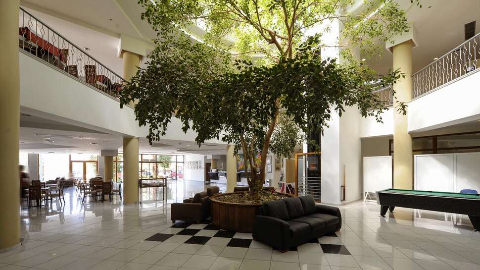 Een foto van het interieur van Aristoteles Holiday Resort & Spa