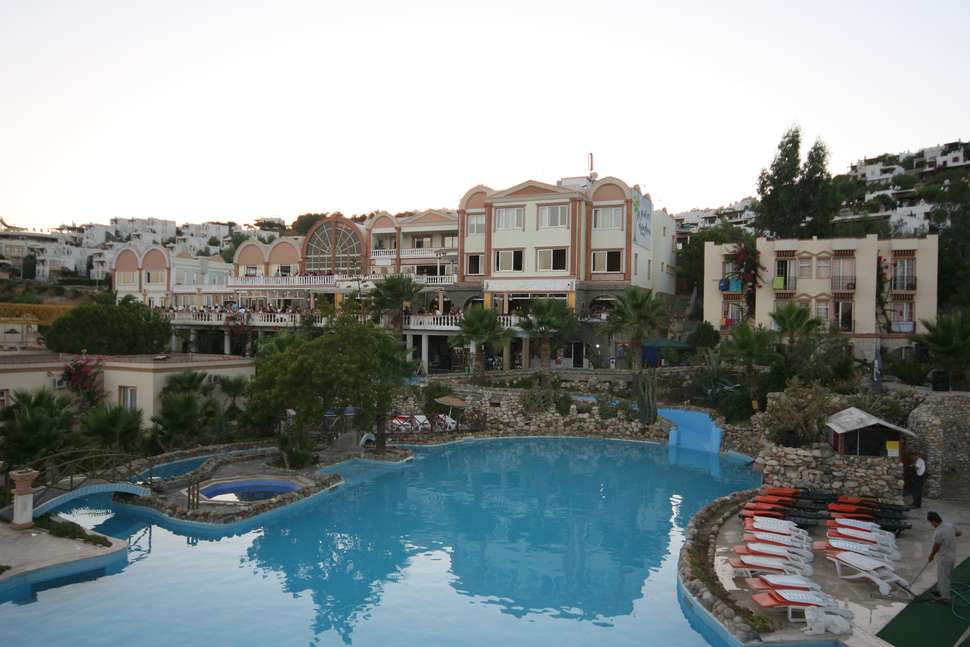 Een foto van het zwembad bij Phoenix Sun Hotel Bodrum