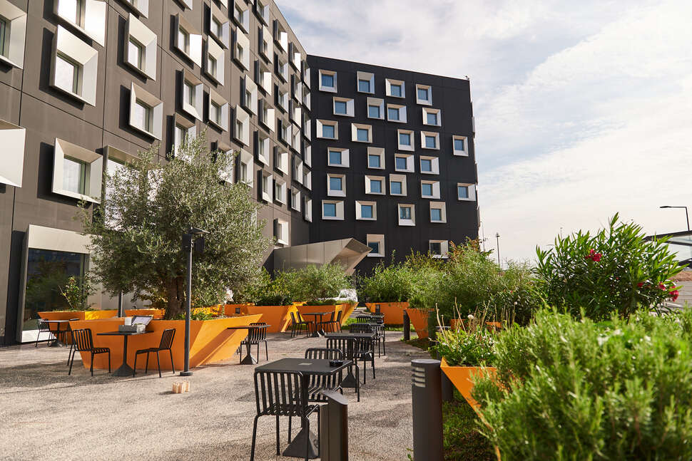 Ein Foto Innside by Melia Paris Charles de Gaulle Airport