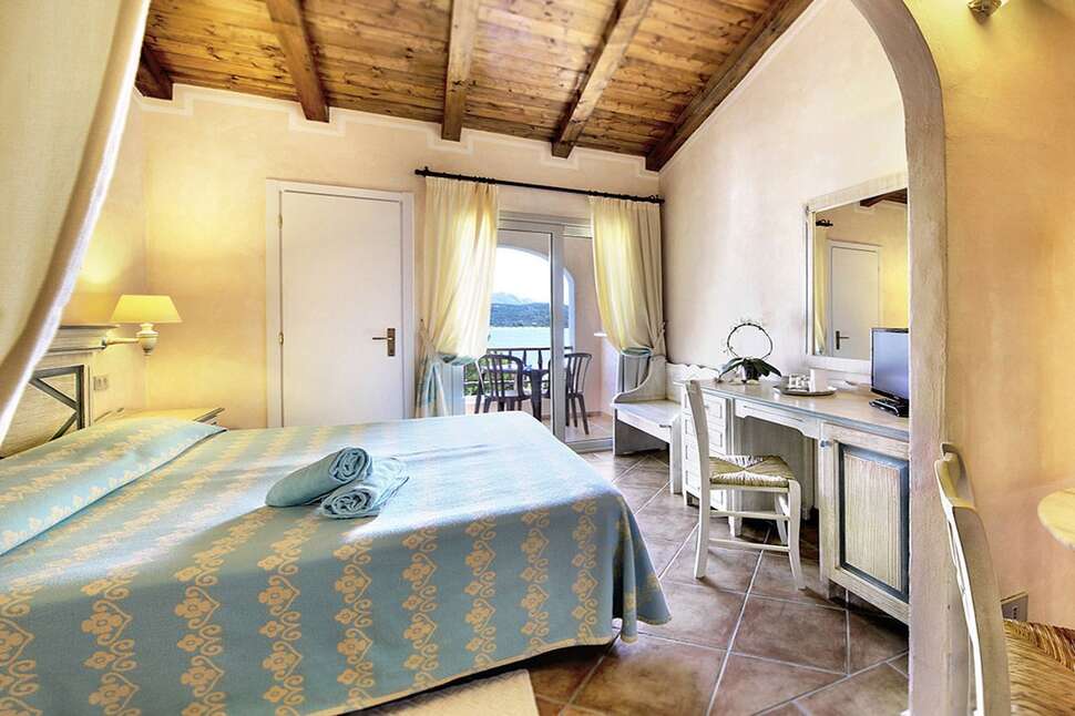 Ein Foto Colonna Hotel Du Golf