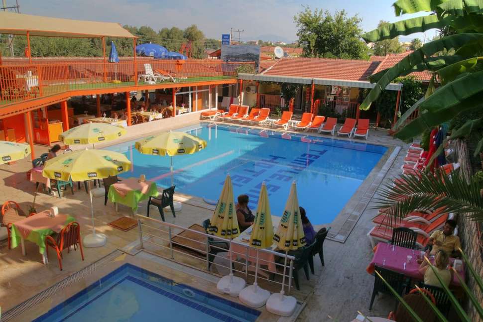 Een foto van een overzicht van Side Temple Hotel