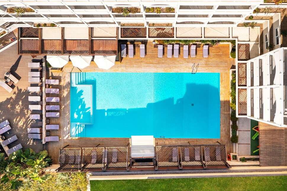 Ein Foto vom Pool im Athineon