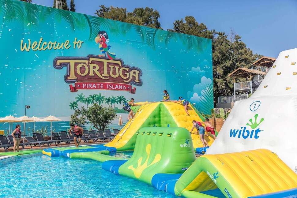 Een foto van het zwembad bij Atlantique Holiday Club