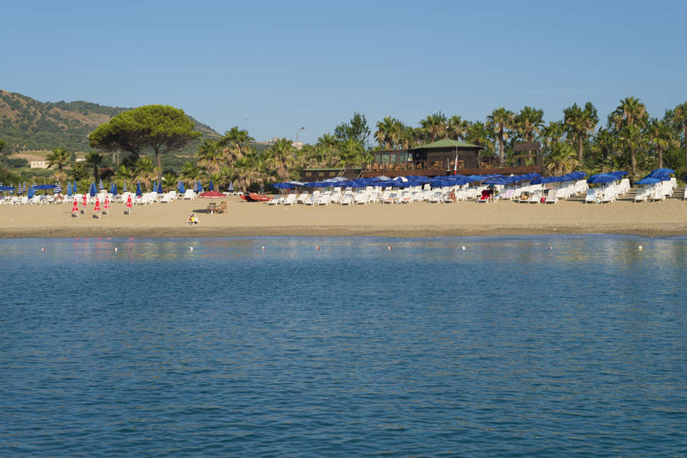 Een foto van het strand bij Club Esse Sunbeach