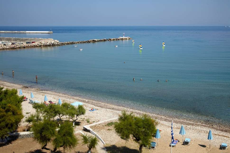 Een foto van het strand bij Samian Mare Hotel Suites & Spa
