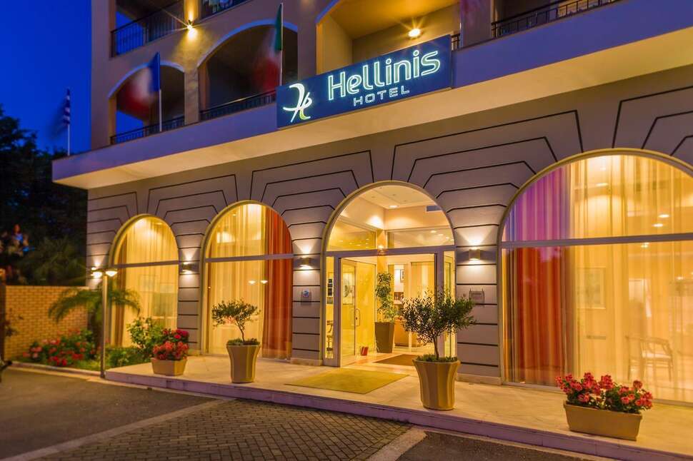 Een foto van de buitenkant van Corfu Hellinis Hotel