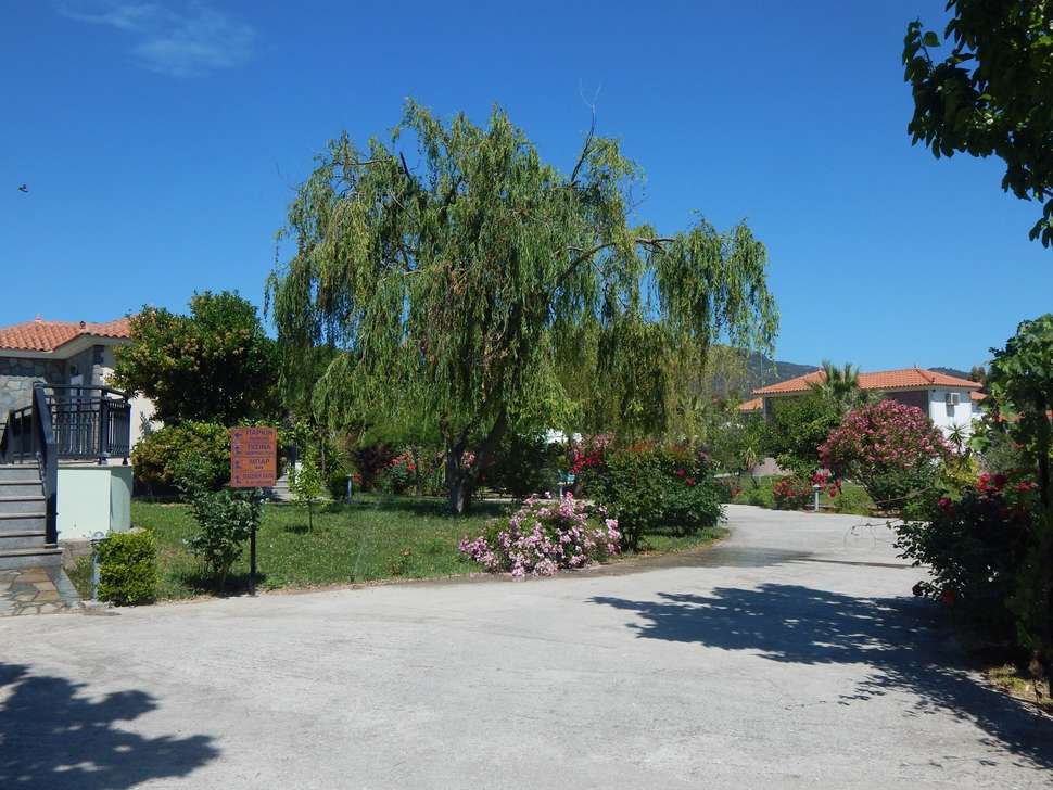 Een foto van Kaloni Village