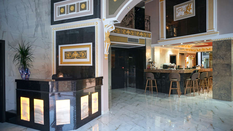 Een foto van het interieur van Agnes Deluxe Hotel