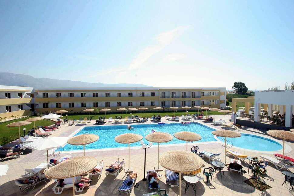 Een foto van het zwembad bij Aegean Bay Hotel