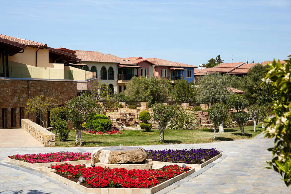 Een foto van de buitenkant van Anthemus Sea Beach Hotel & Spa