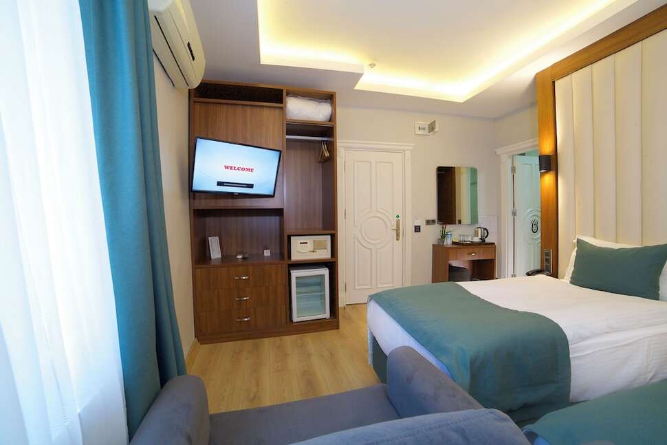 Ein Foto Black Tulip Hotel