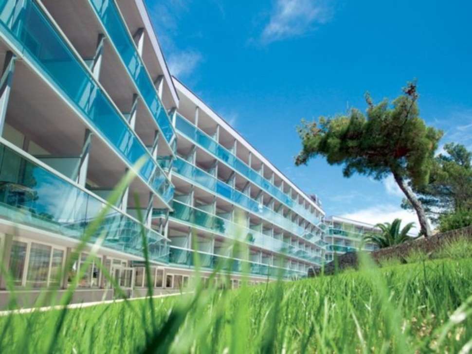 Ein Foto von der Außenansicht des Hotel Aurora