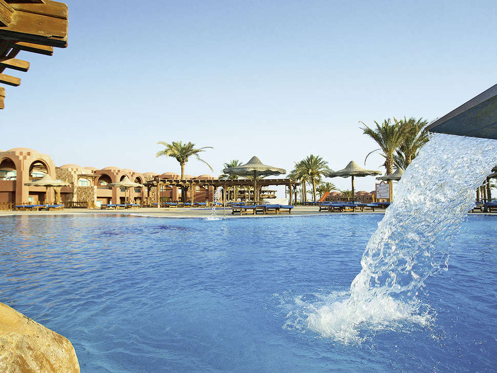 Ein Foto vom Pool im Swisstouch Oriental Resort Marsa Alam